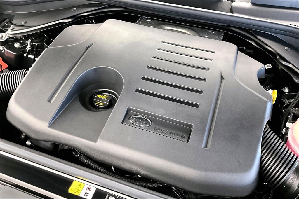 Used 2025 Land Rover Range Rover Sport SE image 34