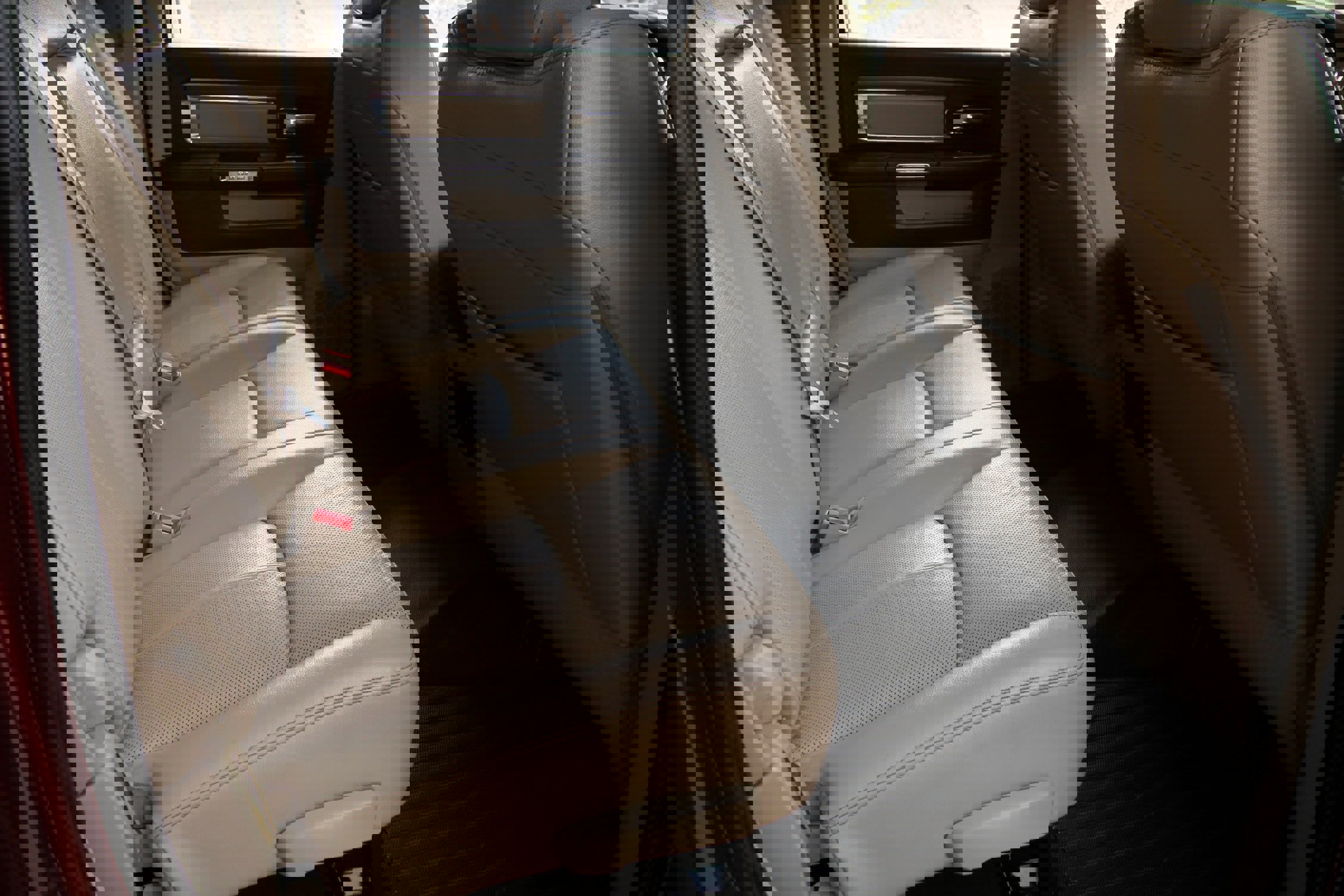 Used 2018 RAM 3500 Laramie image 43