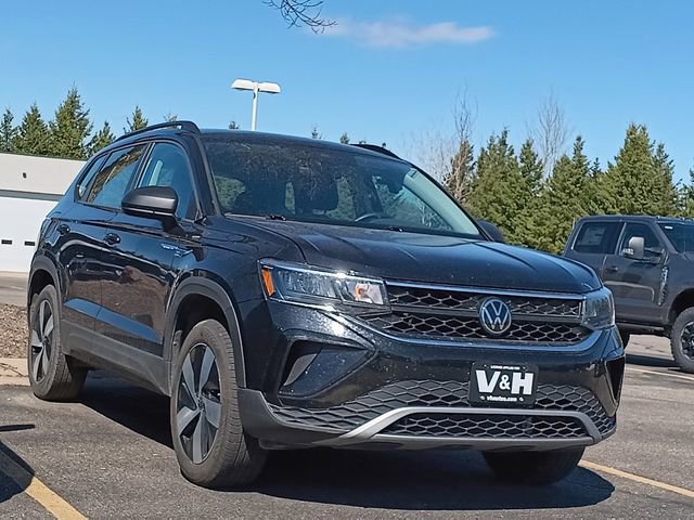 Used 2024 Volkswagen Taos S image 1