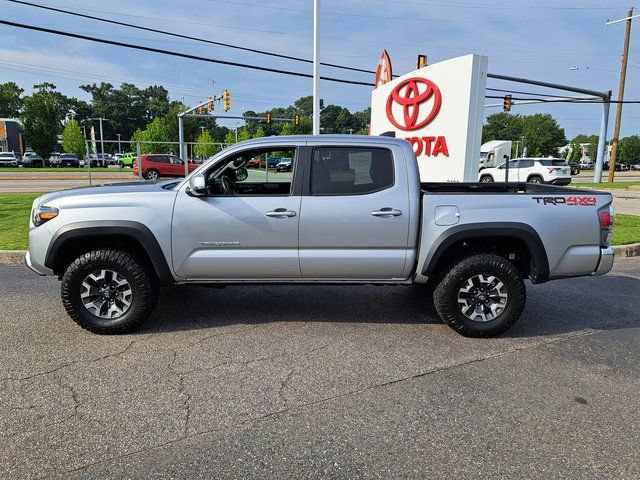 Used 2023 Toyota Tacoma TRD Off-Road AWD/4WD image 12