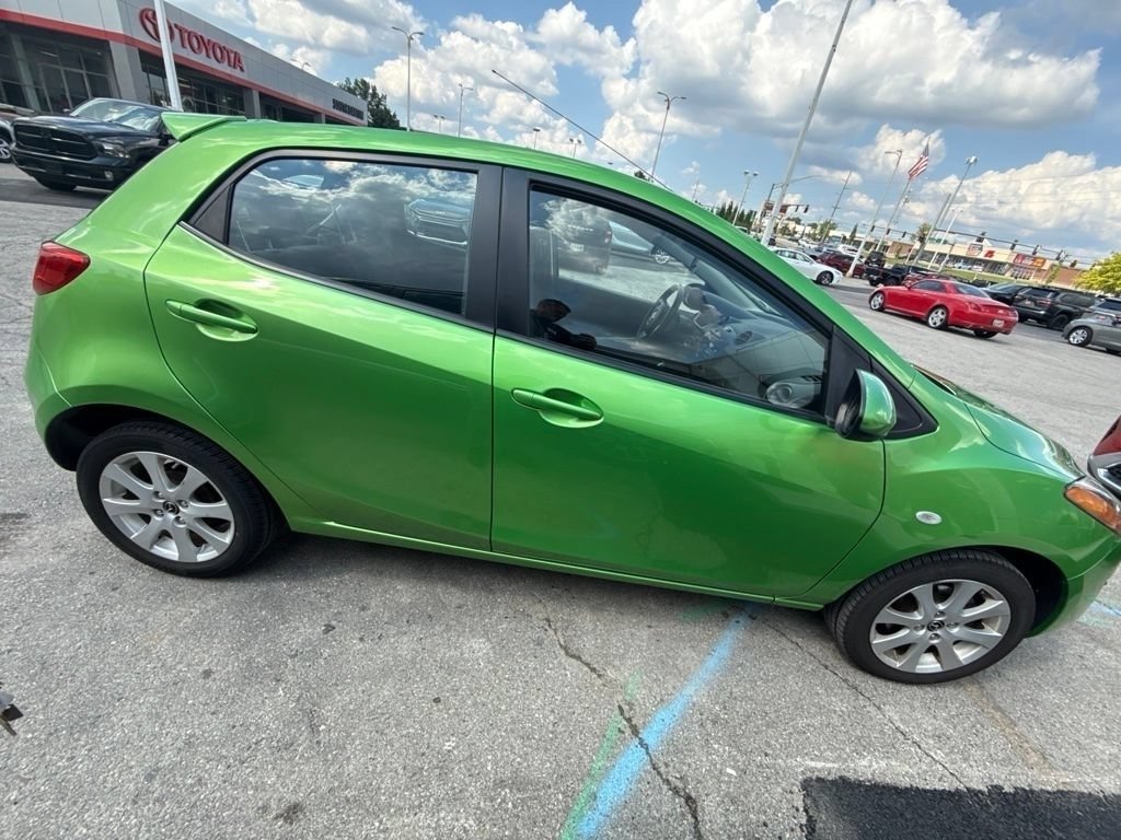 Used 2013 MAZDA MAZDA2 Touring FWD image 2