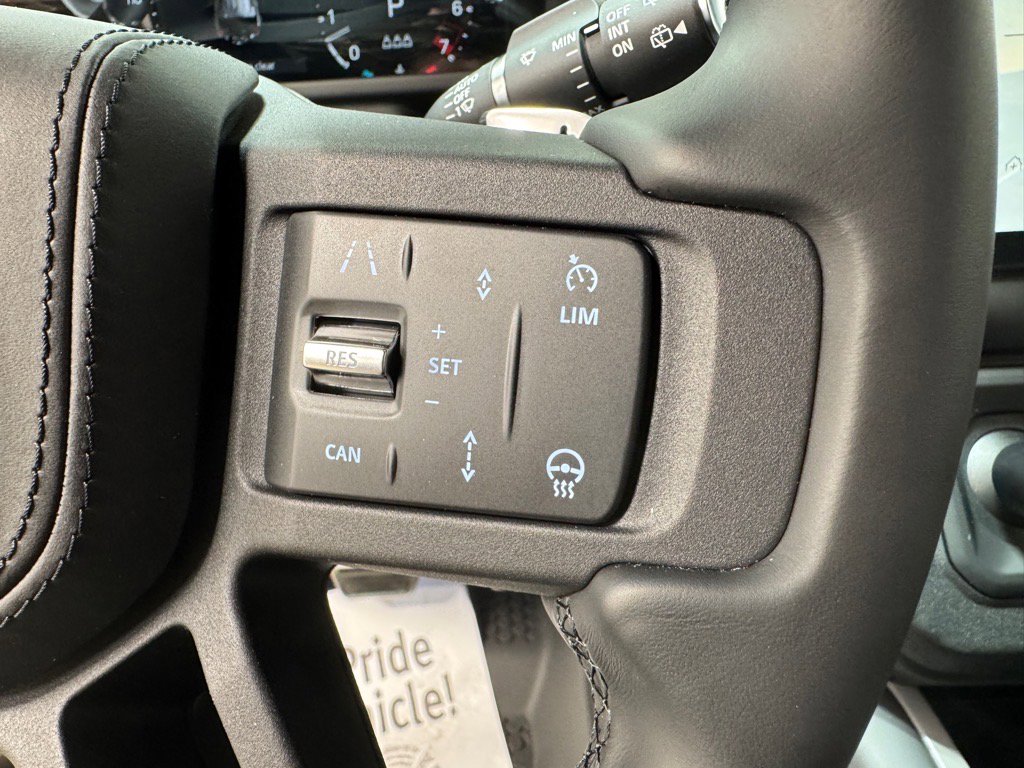 New 2025 Land Rover Defender 110 V8 image 20