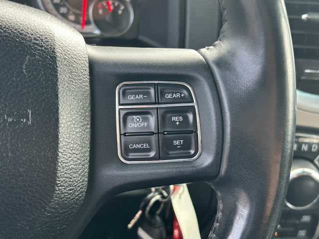 Used 2014 RAM 1500 Classic SLT w/ Luxury Group AWD/4WD image 16