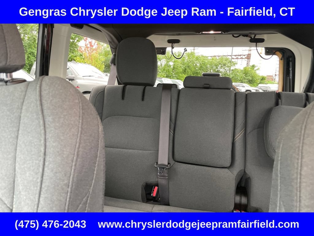 Used 2024 Jeep Wrangler Unlimited AWD/4WD image 59