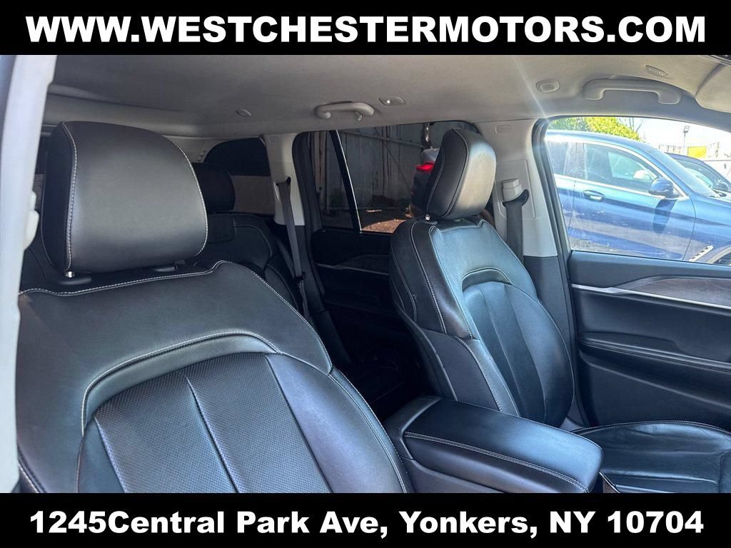 Used 2023 Jeep Grand Cherokee Limited w/ Luxury Tech Group II AWD/4WD image 23