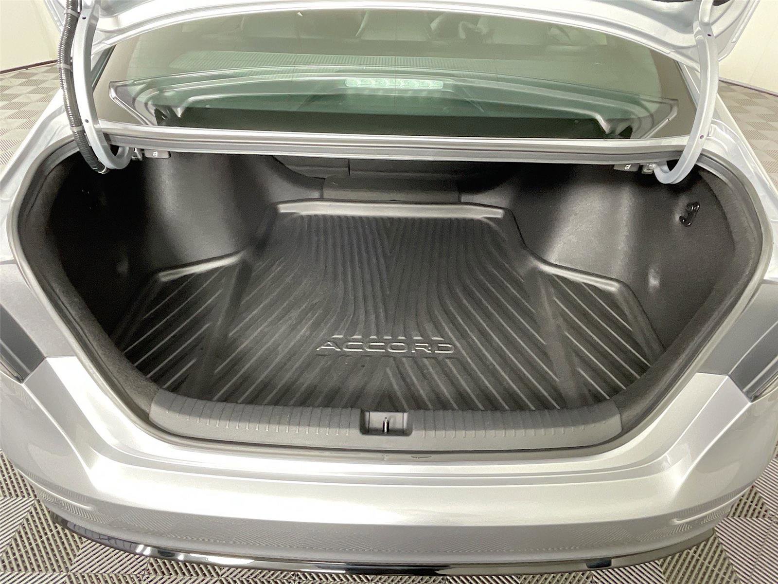 Used 2025 Honda Accord Sport image 27