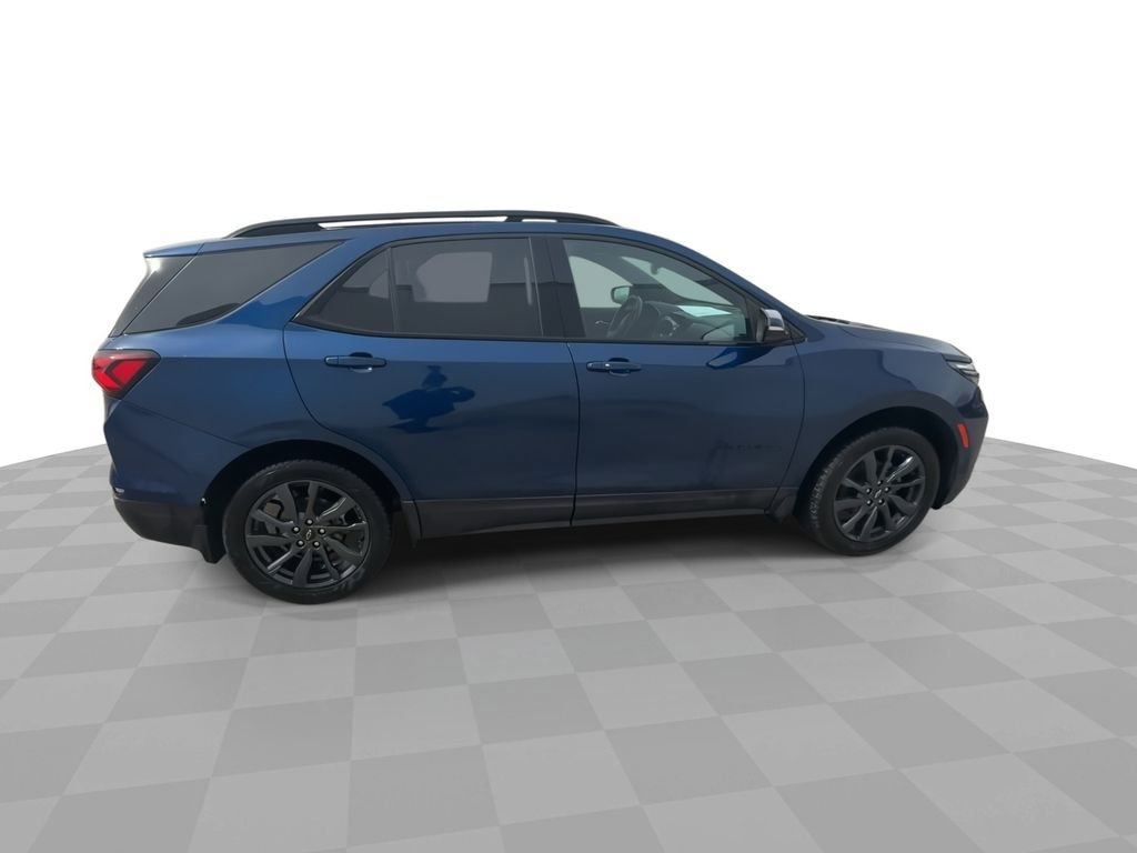 Certified 2022 Chevrolet Equinox RS w/ RS Leather Package AWD/4WD image 9
