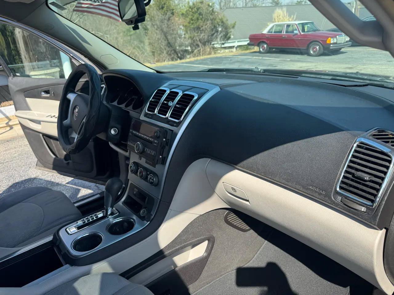 Used 2007 GMC Acadia SLE w/ Preferred Package FWD image 17