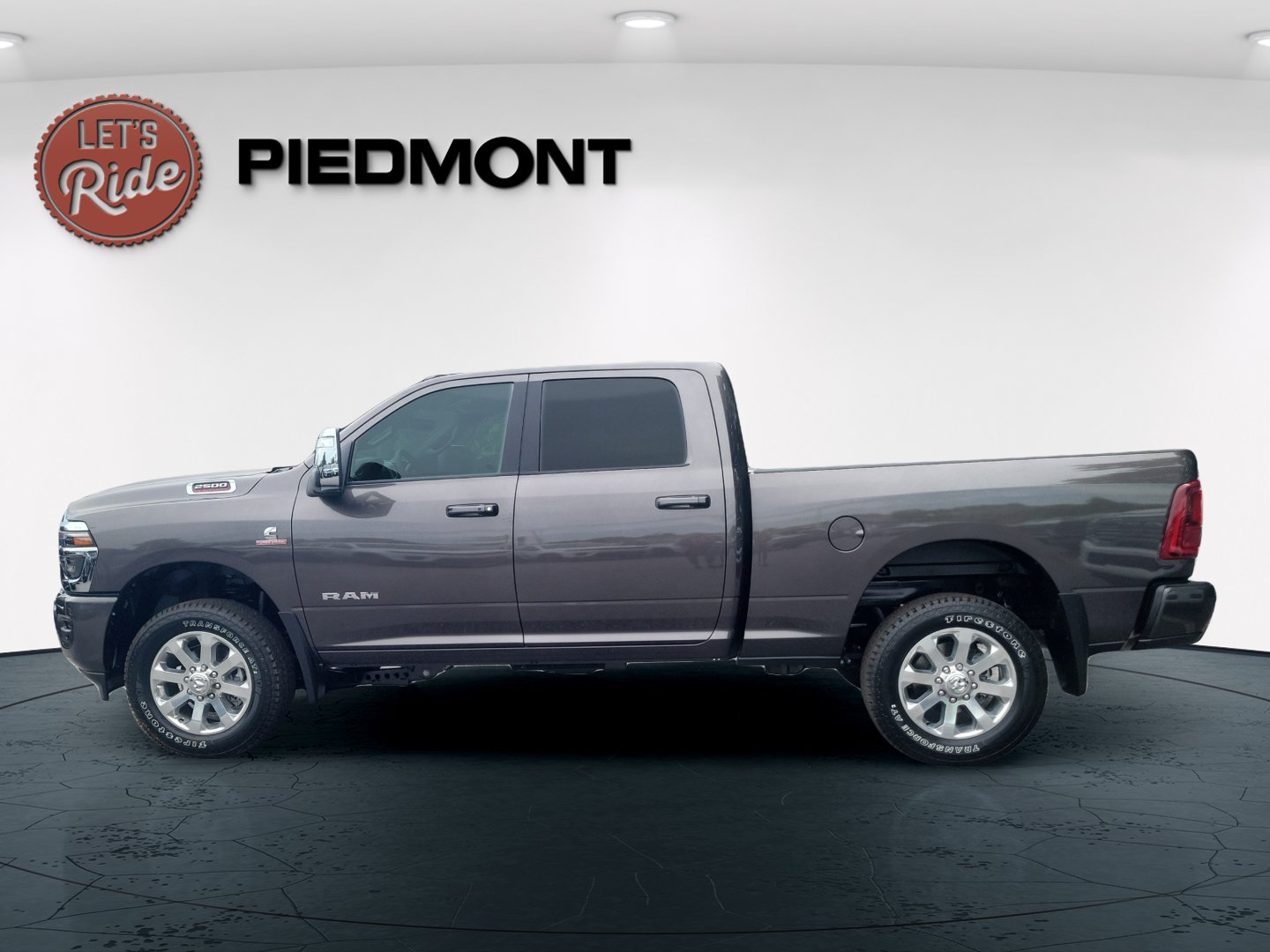 New 2026 RAM 2500 Laramie AWD/4WD image 9