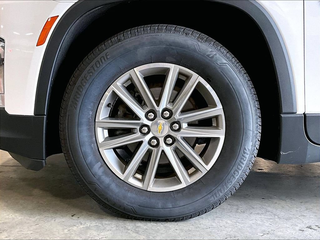 Used 2023 Chevrolet Traverse LT w/ LPO, Floor Liner Package AWD/4WD image 7