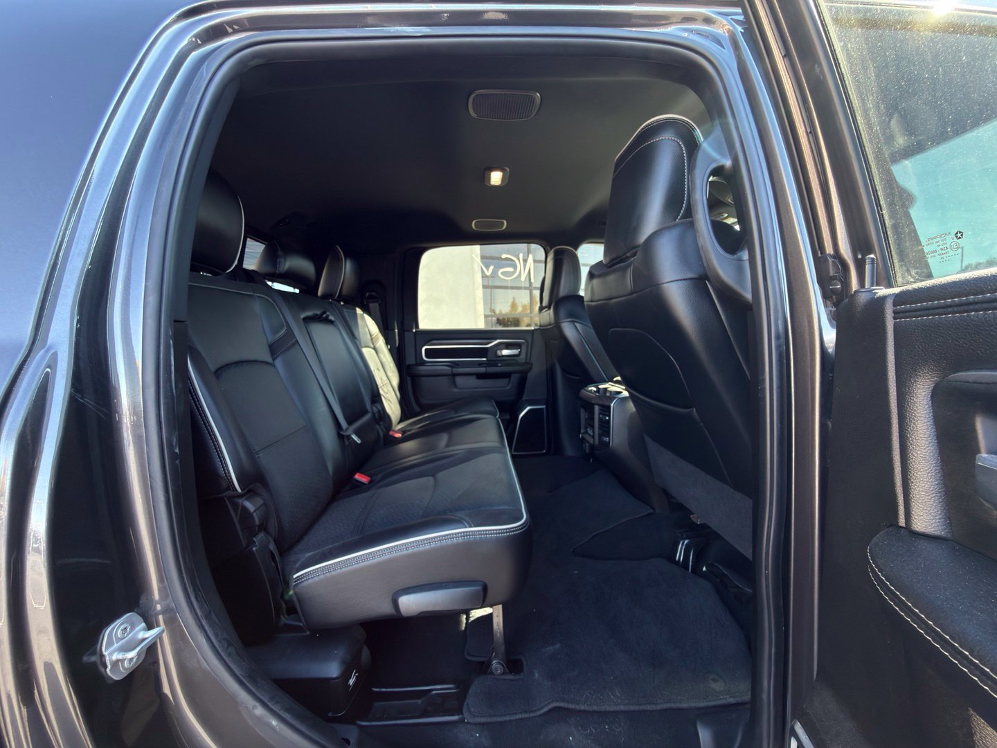 Used 2025 RAM 2500 Laramie w/ Night Edition AWD/4WD image 39