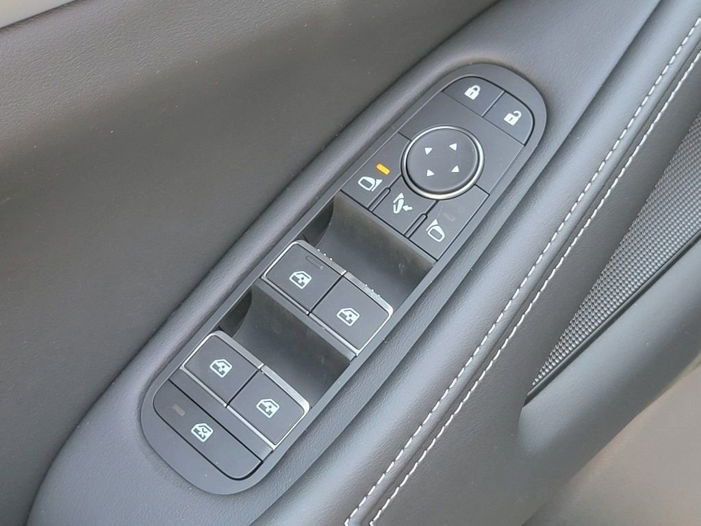 Used 2025 INFINITI QX60 Pure image 28