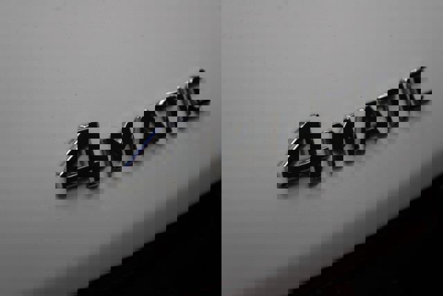 Used 2021 Mercedes-Benz GLB 250 4MATIC w/ Premium Package image 8