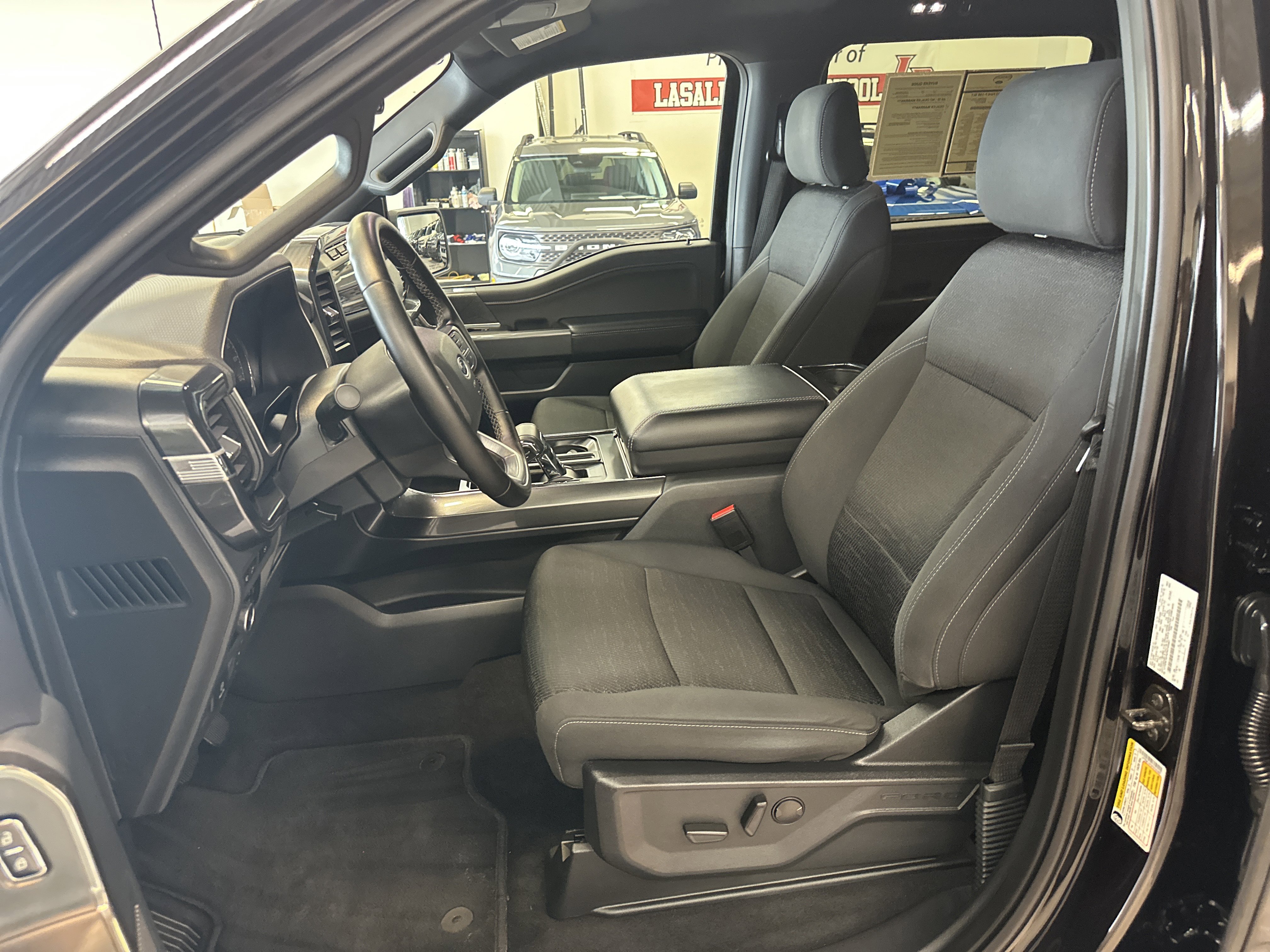 Used 2023 Ford F150 XLT w/ Equipment Group 302A High image 4