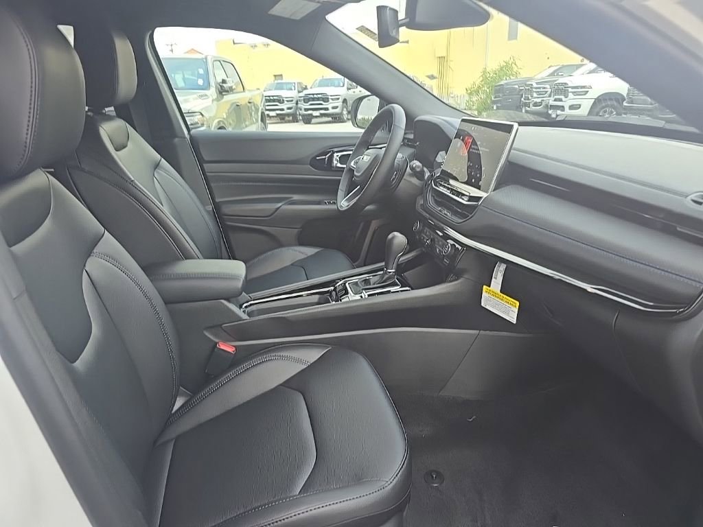 New 2026 Jeep Compass Limited image 11
