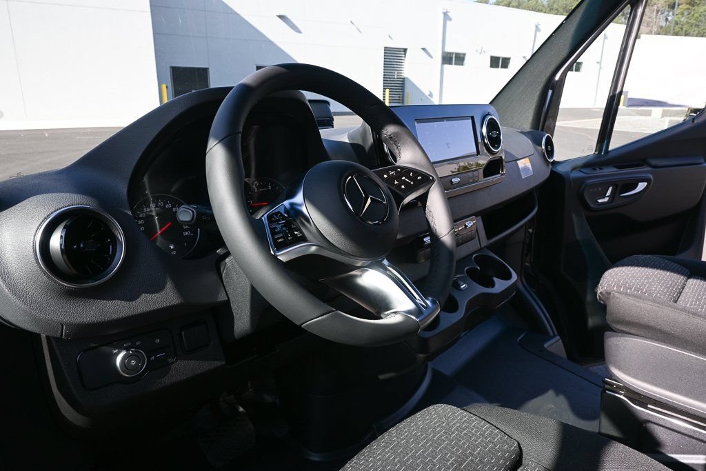 Used 2026 Mercedes-Benz Sprinter 3500 image 6