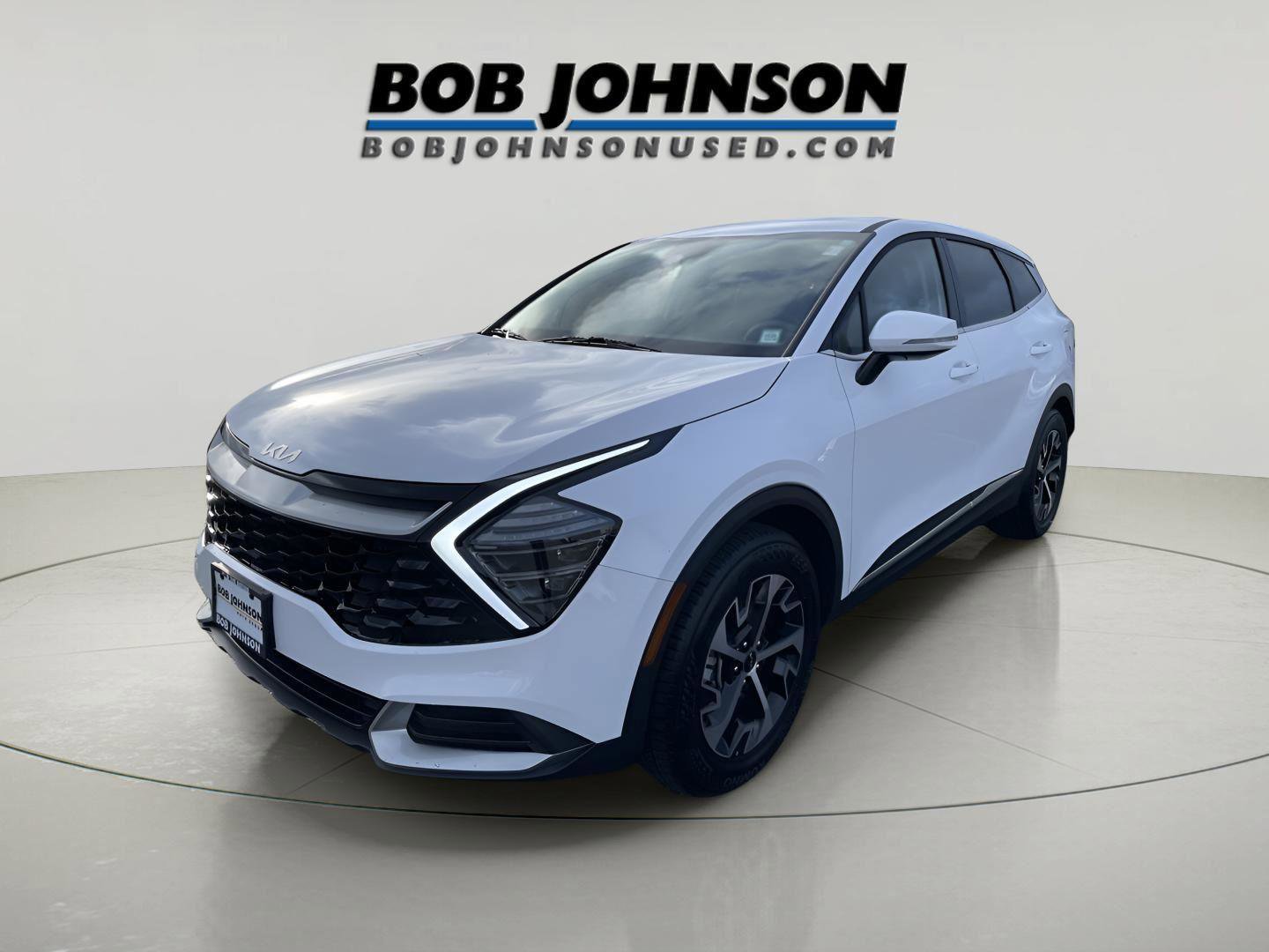 Used 2025 Kia Sportage EX image 2