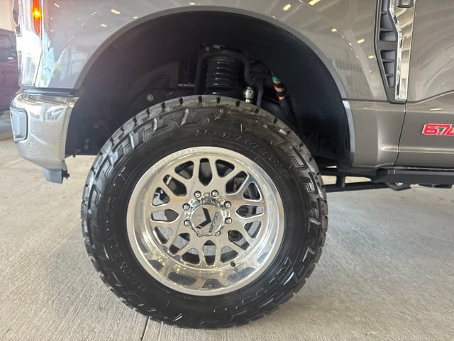 Used 2026 Ford F350 Lariat AWD/4WD image 6