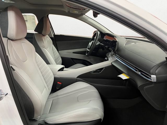 New 2026 Hyundai Elantra Limited image 18