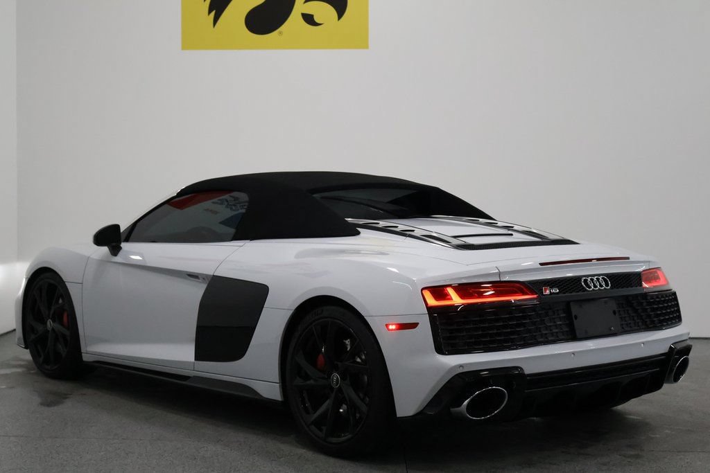 Used 2021 Audi R8 V10 w/ Premium Package RWD image 9