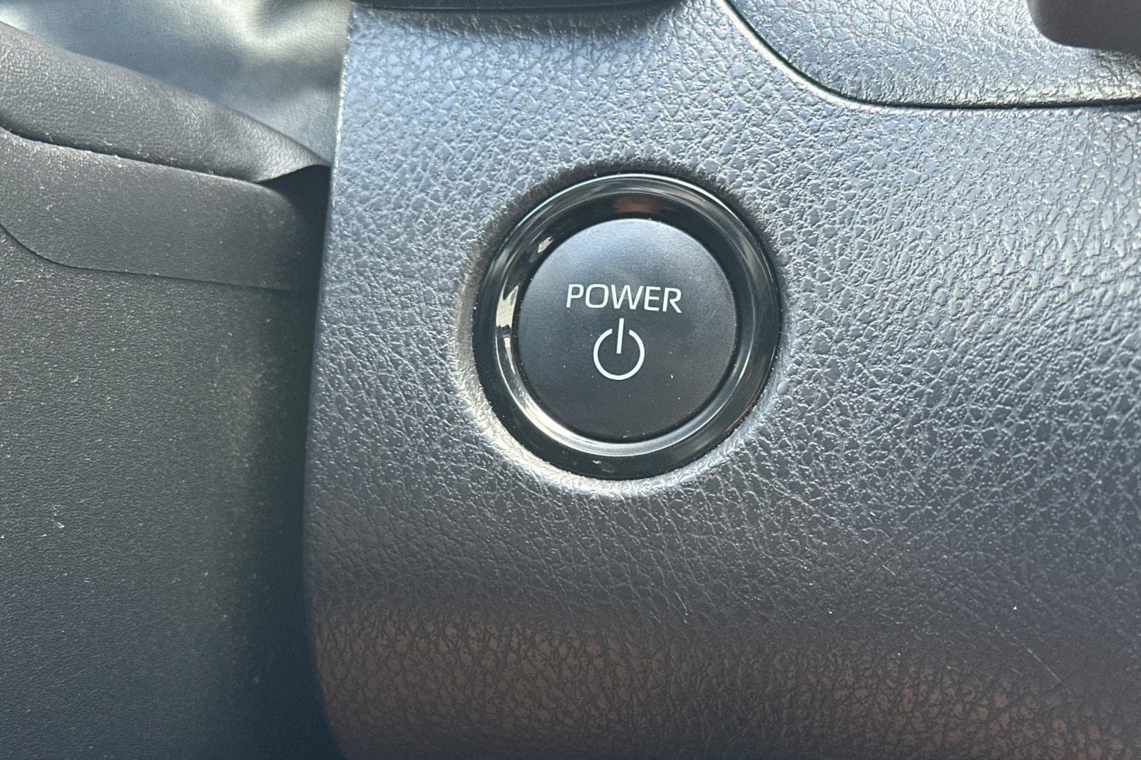 Certified 2025 Toyota Camry SE FWD image 21