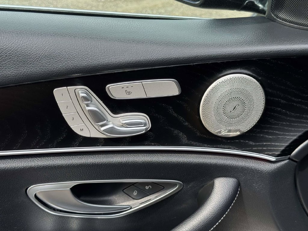 Used 2023 Mercedes-Benz E 350 4MATIC Sedan image 23