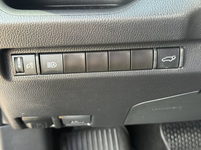 Used 2024 Toyota RAV4 XLE Premium FWD image 29