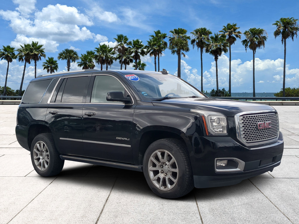 Used 2017 GMC Yukon Denali w/ Enhanced Security Package AWD/4WD image 3