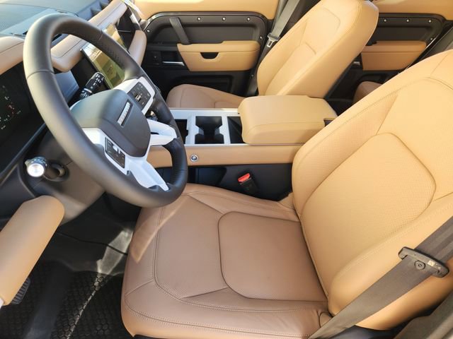 Used 2026 Land Rover Defender 110 S image 9