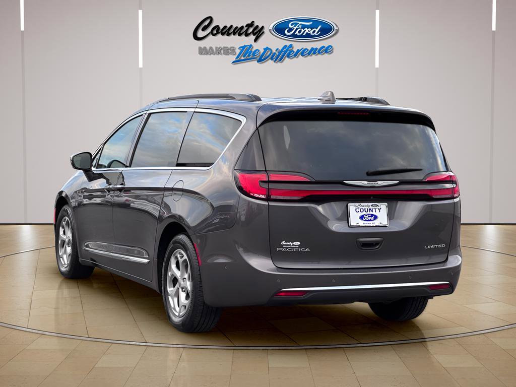 Used 2022 Chrysler Pacifica Limited FWD image 24