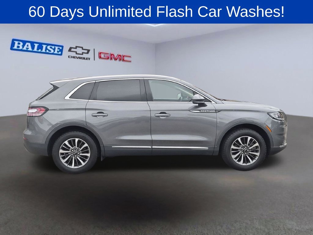 Used 2023 Lincoln Nautilus AWD w/ Premium Package image 2