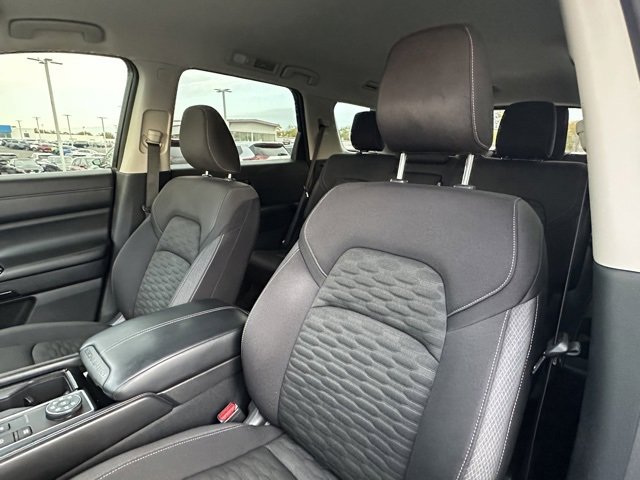 Used 2022 Nissan Pathfinder SV image 24