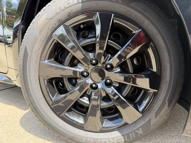 Used 2026 Toyota Corolla LE FWD image 9