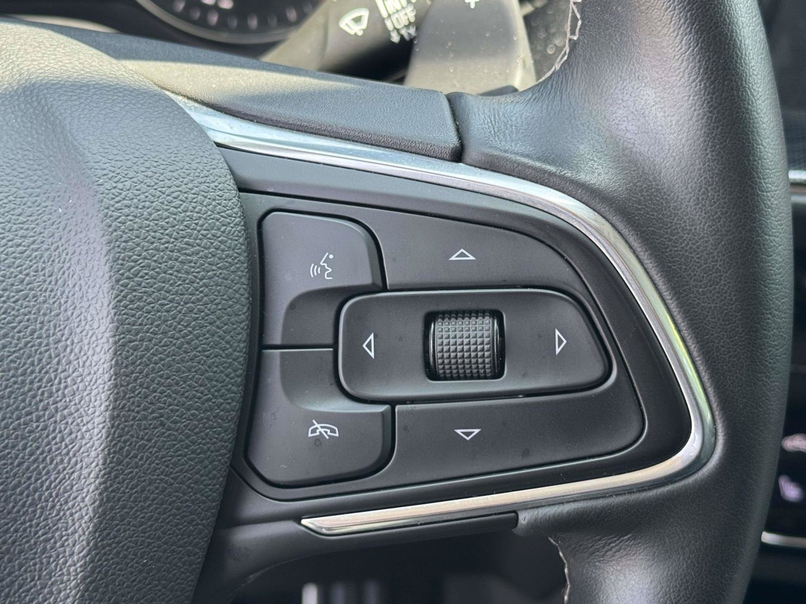 Certified 2023 Buick Envision Essence w/ Sport Touring Package AWD/4WD image 20