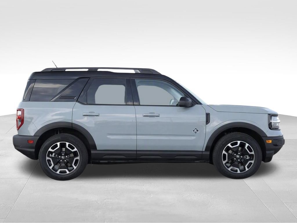 Used 2024 Ford Bronco Sport Outer Banks w/ Tech Package AWD/4WD image 10