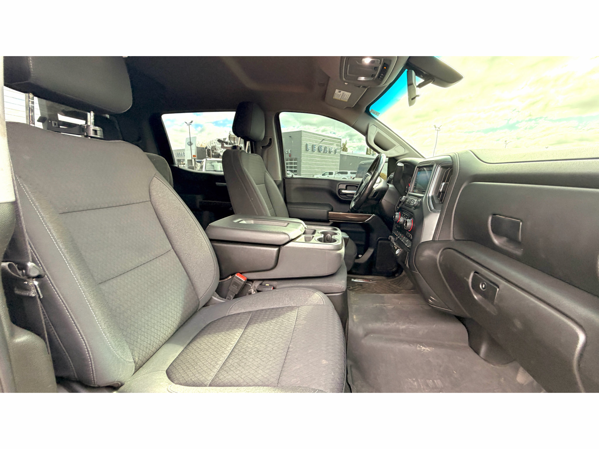 Used 2020 Chevrolet Silverado 1500 RST w/ True North Edition AWD/4WD image 9