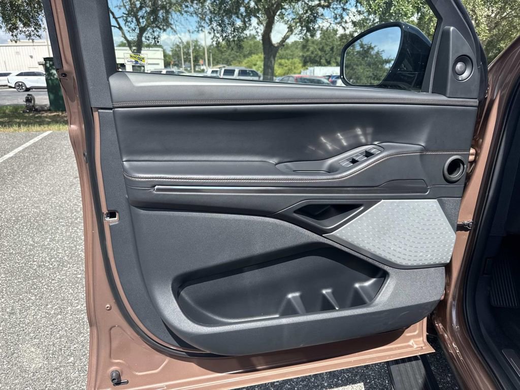 New 2025 Lincoln Navigator Black Label image 19