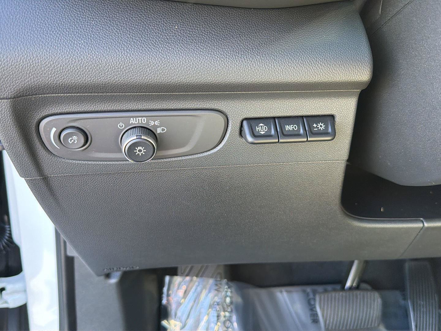 Used 2023 Buick Envision Essence w/ Technology Package I AWD/4WD image 19
