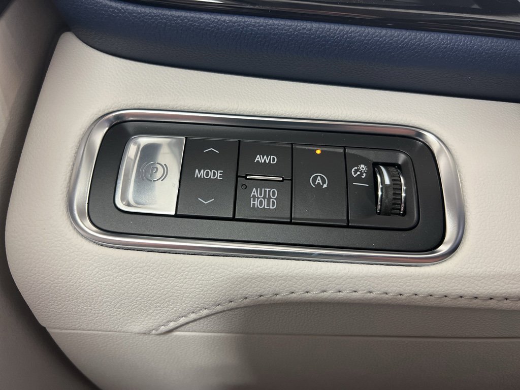 New 2026 Buick Enclave Avenir w/ Super Cruise Package AWD/4WD image 34