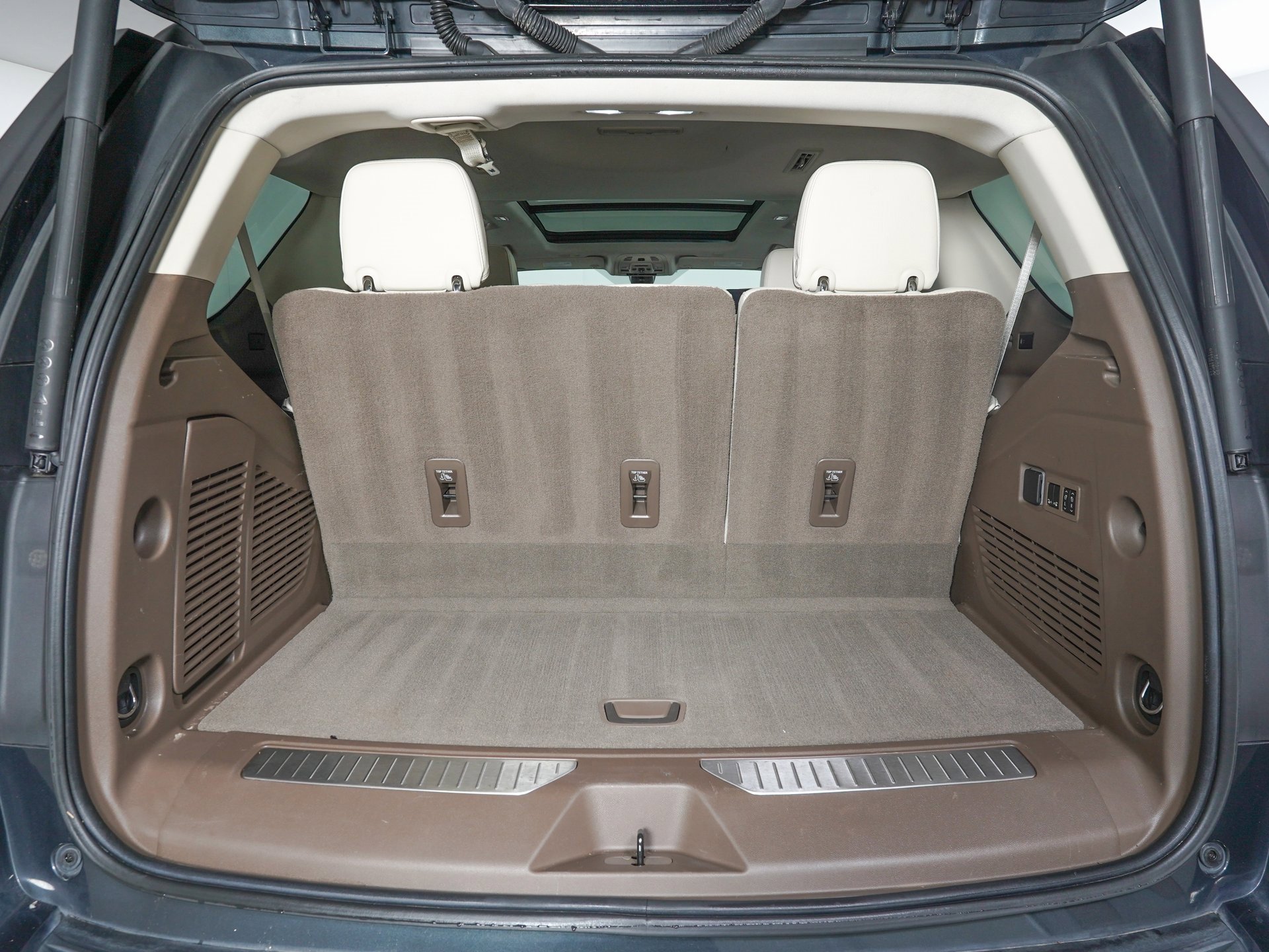 Used 2021 GMC Yukon Denali image 13