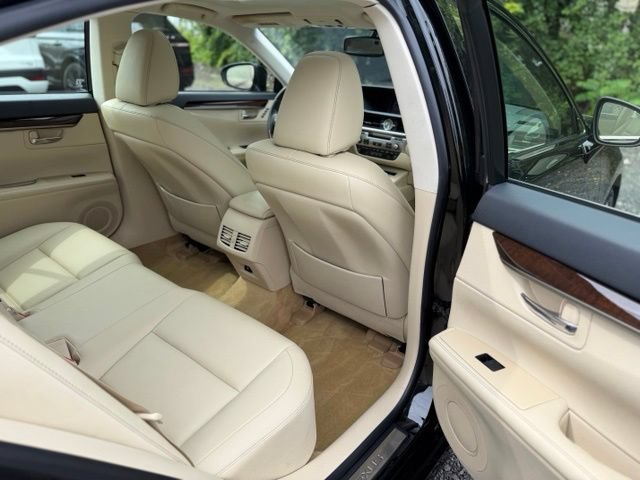 Used 2013 Lexus ES 350 w/ Premium Pkg FWD image 10