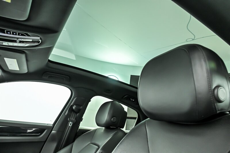 Used 2021 Porsche Cayenne Coupe AWD/4WD image 19