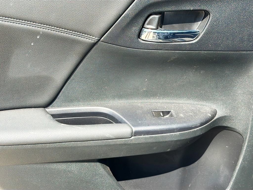 Used 2017 Honda Accord EX image 20