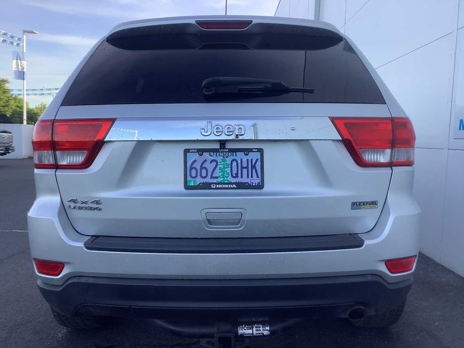Used 2011 Jeep Grand Cherokee Laredo AWD/4WD image 5