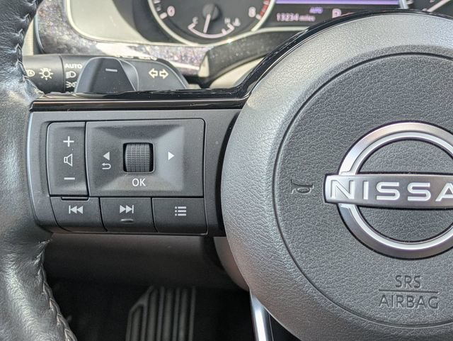 Used 2023 Nissan Pathfinder SL AWD/4WD image 18