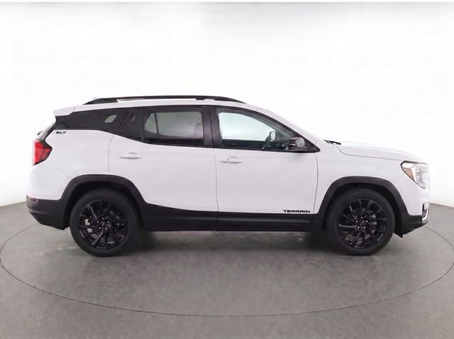 Used 2023 GMC Terrain SLT w/ Tech Package FWD image 8