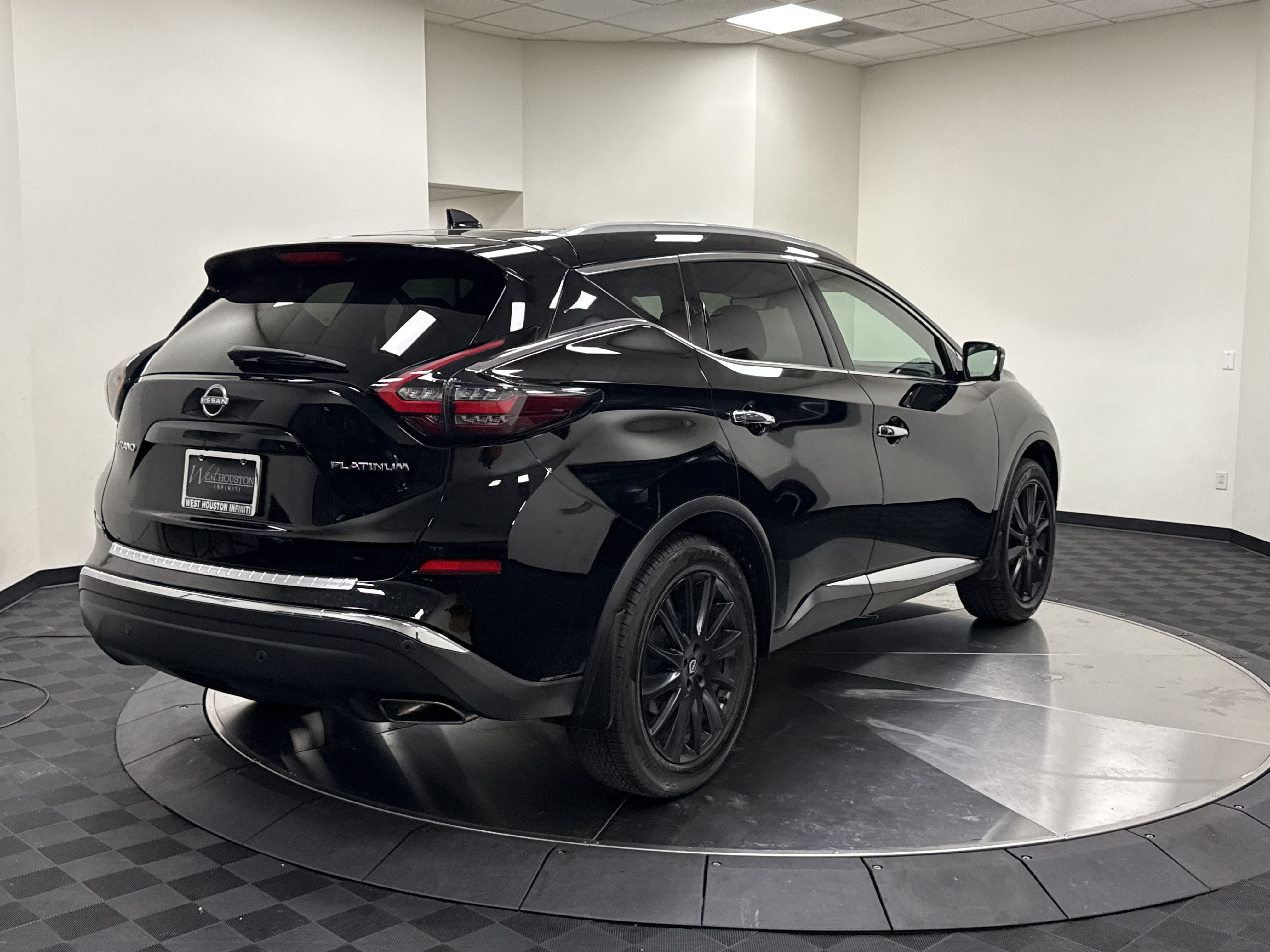 Used 2024 Nissan Murano Platinum w/ Cargo Package FWD image 7