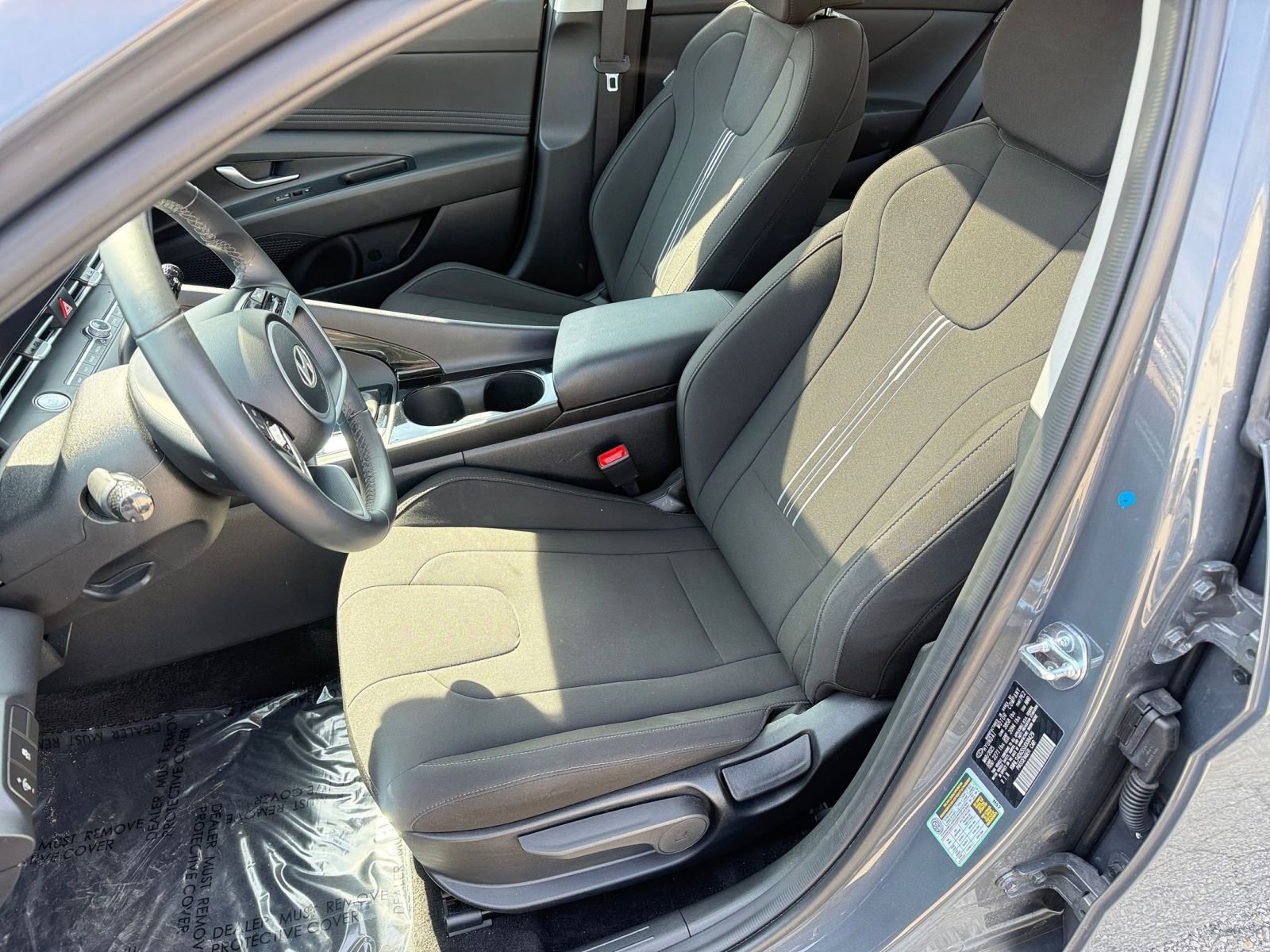 Used 2025 Hyundai Elantra SEL FWD image 38