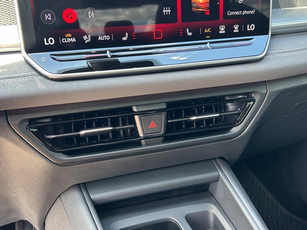 Certified 2026 Volkswagen Tiguan SE R-Line FWD image 29