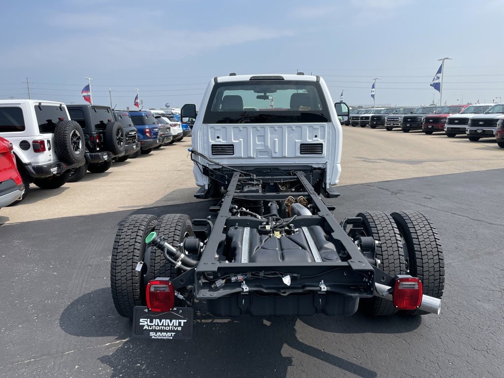 New 2025 Ford F550 4x4 Regular Cab Super Duty image 31